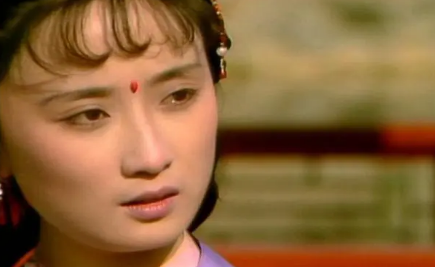 在大观园里，为什么香菱身上的优点都成了累赘？