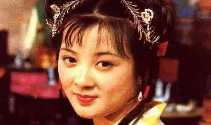 薛宝钗为什么会如此直白地用言语打压贾宝玉？