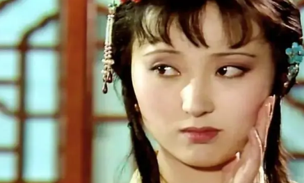 贾宝玉和史湘云聊金麒麟时，林黛玉为何会魂不守舍？