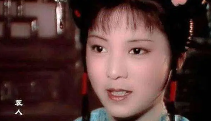 花袭人为何会突然行径大变，不再伺候贾宝玉晚上睡觉？