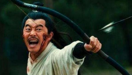 孙策为什么会被许贡的三个门客刺杀，身受重伤？