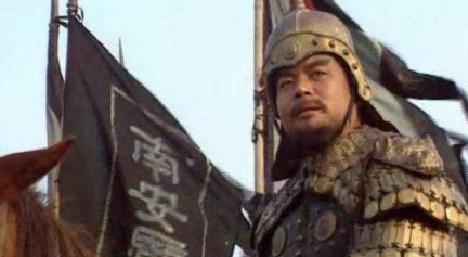 与其他阵营单挑时，马超为什么不派出武艺高强的庞德？