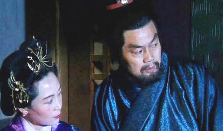 刘备三顾茅庐时每次都带关羽和张飞，原因有哪两个？