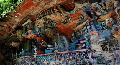 北宋与南宋时期，大足石刻造像的特点分别是什么？