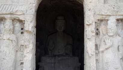 龙门石窟中的宾阳中洞有哪些特点？宾阳中洞介绍