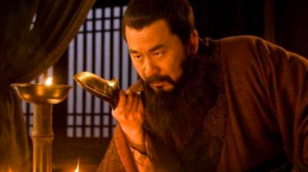 曹操对手下四大将交代了什么？让庞德轻松打败他们