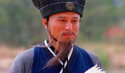 诸葛亮之所以重用降将姜维与王平，是因为哪些原因？