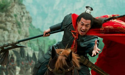 就拿关羽和马超的巅峰期来比较，究竟谁要更强一些？