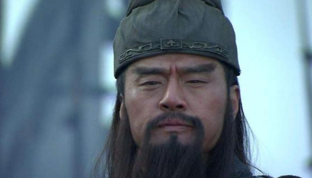 在三国演义中，真正能和吕布打个一百回的人是谁？