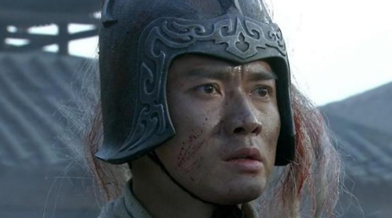 吕布对上单个猛将占据绝对上风，那面对赵云又如何？