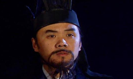 三国鼎立时期，在战略上起决定性作用的为何是鲁肃？