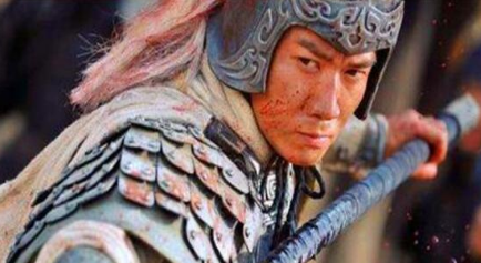 当初公孙瓒为什么会不用赵云，反而将他拱手送给刘备？