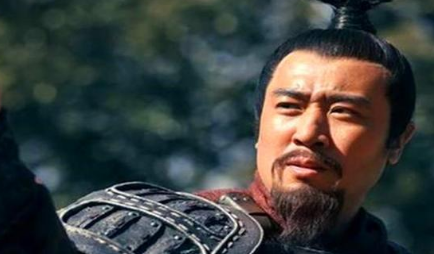 在刘备围攻成都的时候，哪件事改变了历史的进程？