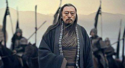 在历史记载中，为何司马懿对诸葛亮的评价是前后矛盾的？