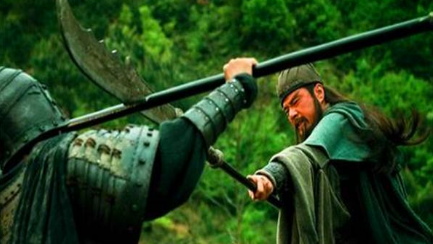 荆州之战后，关羽的青龙偃月刀和赤兔马流落到了何处？