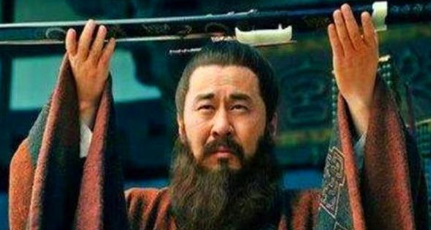 曹操既然已经杀死了陈宫，为何还要供养陈宫的家小？