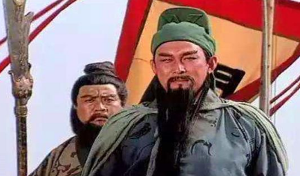 关羽坐镇荆州之地时，为什么对东吴君臣总是看不起？