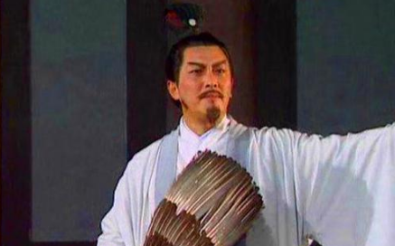 有着经天纬地之才的诸葛亮，为何会甘心在隆中不问世事？