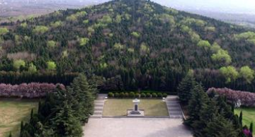 古代皇帝入葬后之后，封闭地宫的工人还能活吗？