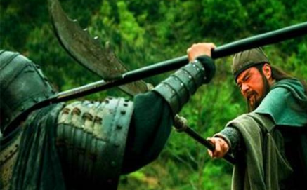 曾经威震华夏的关羽，为什么打不过区区一个庞德？