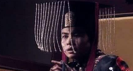 汉灵帝在位时期有着十常侍，他们的关系如何非同一般？