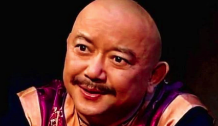 和珅这么腐败，乾隆为何会一直容忍和珅在手下做事？