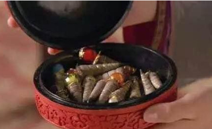 古代人画眉用的是什么颜料？他们又喜欢怎样的眉形？