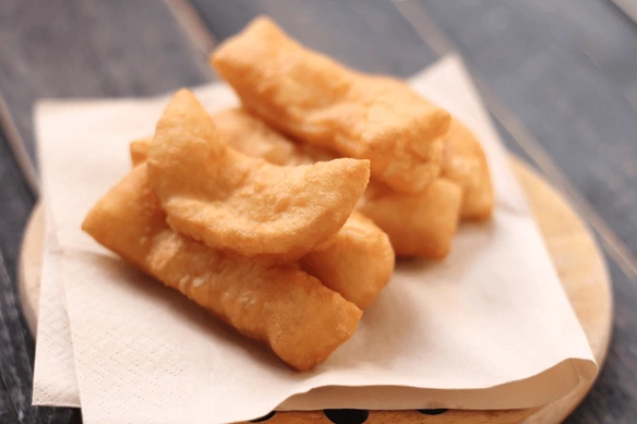 男子每早2根油条吃出动脉硬化 医生：避免油炸食品频繁食用