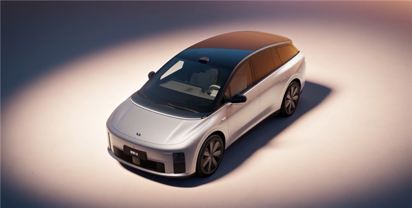 李想:但凡你喜欢开车就选四驱版理想i6 能买到宝马X5M的感觉