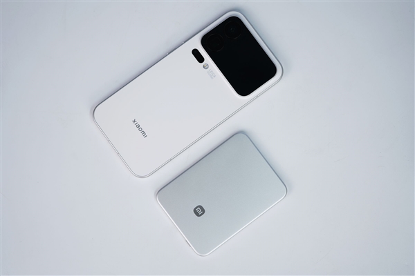 299元完美兼容iPhone 17！小米金沙江磁吸充电宝图赏