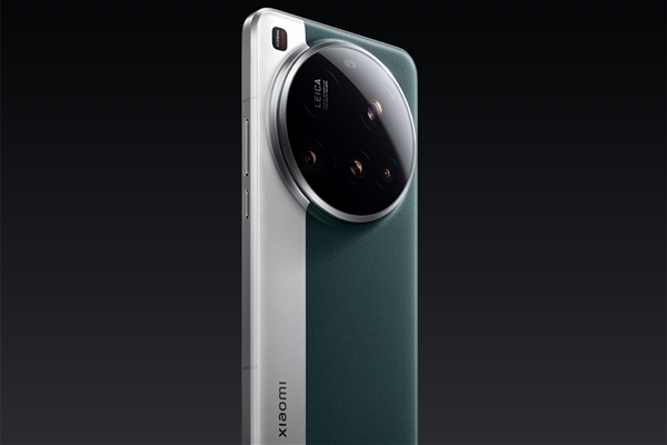 元旦前登场！小米17 Ultra配备2亿像素无损变焦+徕卡增距镜