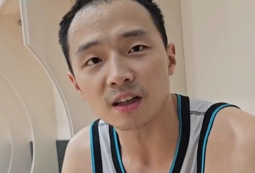 王奕博：加盟青岛感觉很好&也在快速融入 向国家队的目标冲刺