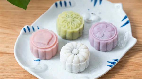 小鸡宝宝考考你：以下哪一项是“冰皮月饼”的主要原料?