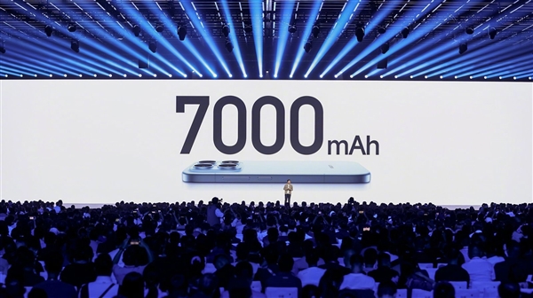 小米17塞进7000mAh 雷军：真心不用担心续航 立项的时候大家都非常惊讶