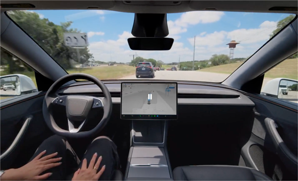 降价超3.5万！“丐中丐”版特斯拉来了：粉丝先请