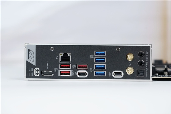 支持多种CPU调整外频！微星B850MPOWER主板图赏