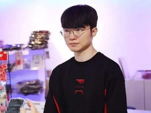 Faker：我会尽可能少吃火锅；比赛中所有位置都很重要