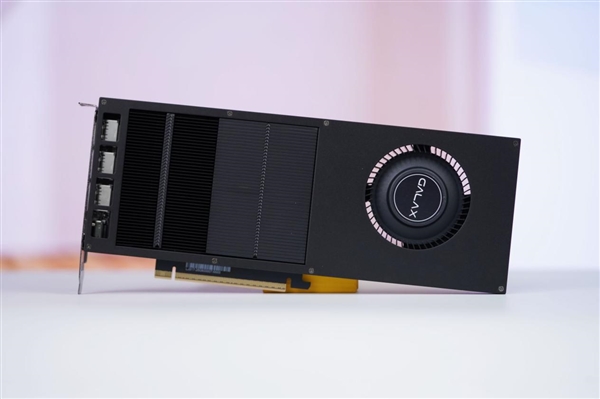 史上唯一单槽 2cm极致超薄！影驰RTX 5060 Ti无双MAX图赏