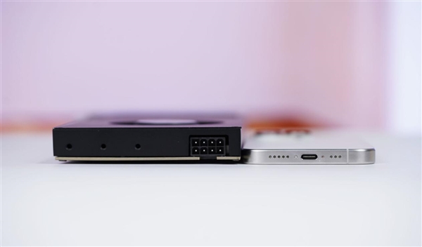 史上唯一单槽 2cm极致超薄！影驰RTX 5060 Ti无双MAX图赏