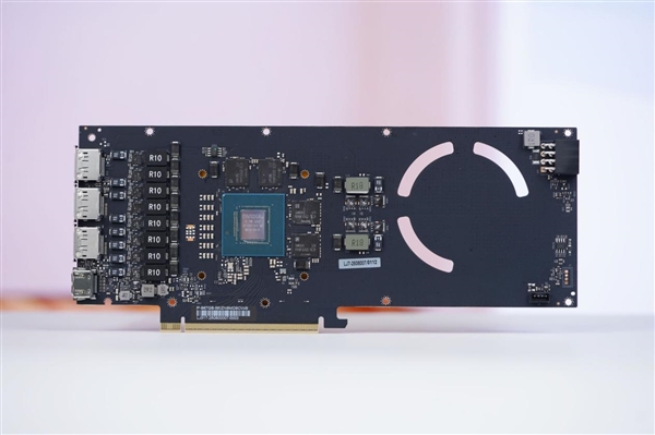 史上唯一单槽 2cm极致超薄！影驰RTX 5060 Ti无双MAX图赏