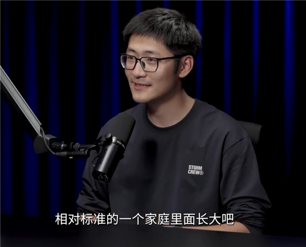 影视飓风Tim首次公开透露家庭背景：工薪阶层 我爹是天才