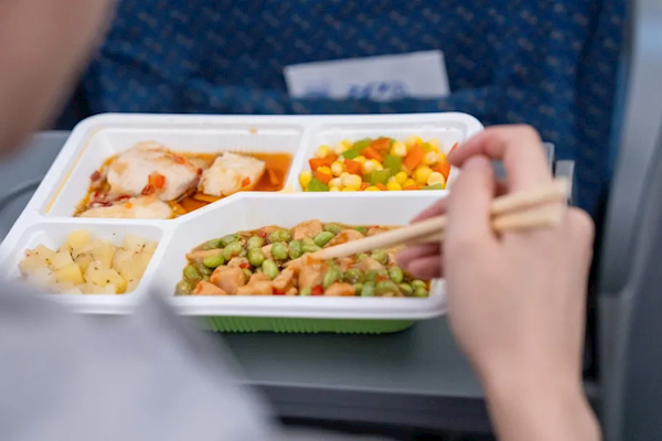 高铁盒饭又上新了 川味爱好者狂喜