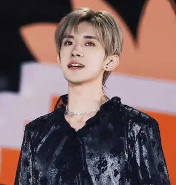 易烊千玺个人网站登录入口