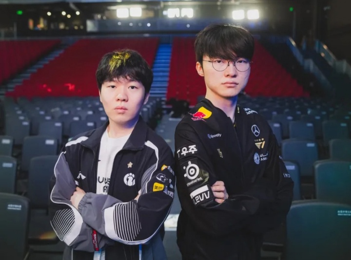 LOL官方发布赛事预热：Rookie VS Faker，就在明天