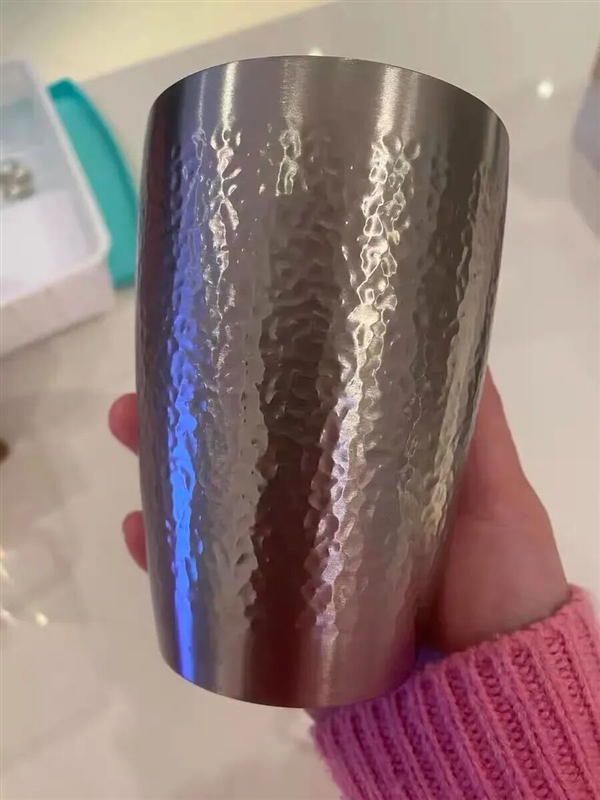 金属杯和雪平锅的锤纹表面 真是一锤锤敲出来的吗
