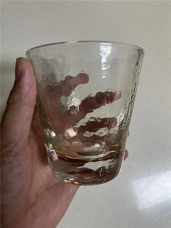 金属杯和雪平锅的锤纹表面 真是一锤锤敲出来的吗