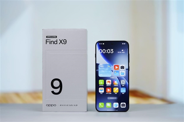 7025mAh超大电池！OPPO Find X9图赏