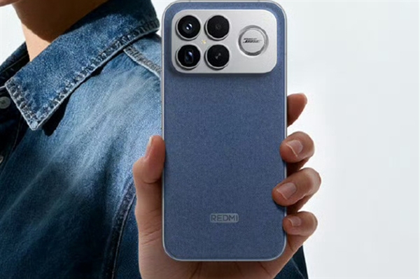 产品经理亲自当模特 REDMI K90 Pro Max丹宁色实拍 网友：又美又飒