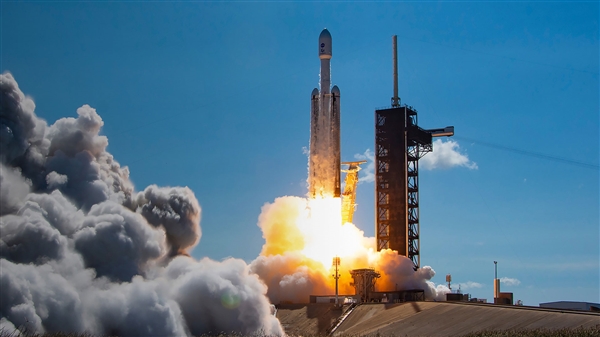 SpaceX机密军事卫星突然发出神秘信号：走错频道了