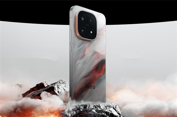 最具竞争力的骁龙8E5旗舰！一图读懂iQOO 15：4199元起